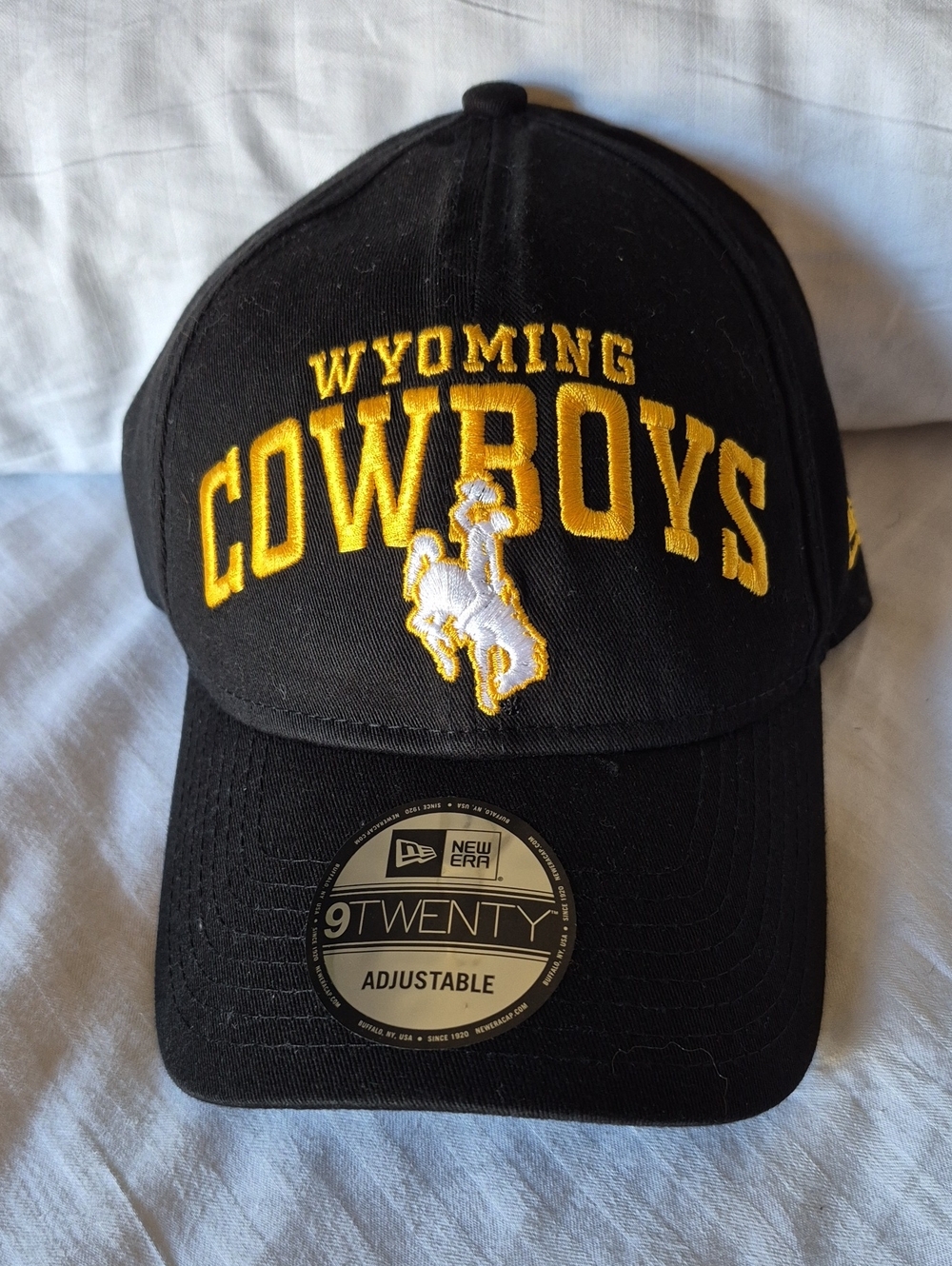 New Era 9TWENTY University of Wyoming Cowboys Black Sliderback Hat - New